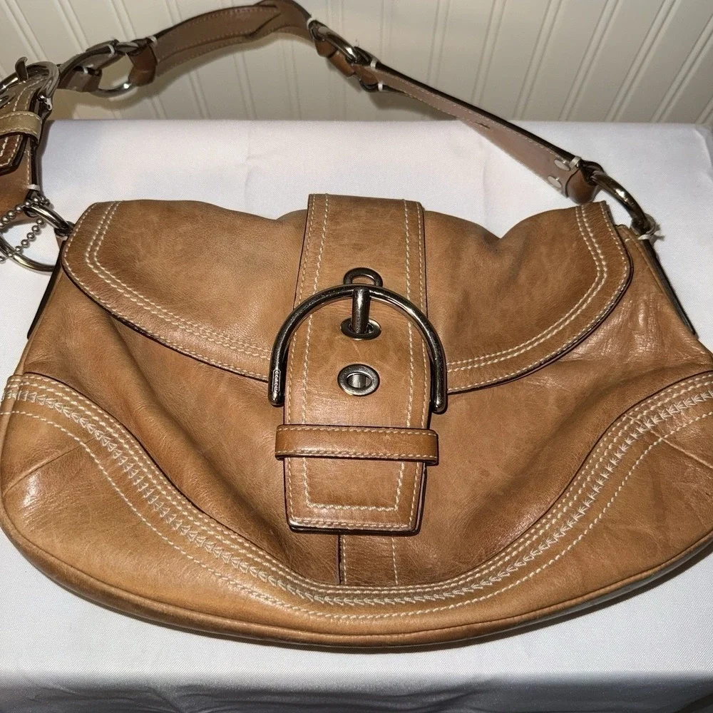 Vintage Coach British Tan Brown Soho Leather Buckle Shoulder Bag Purse 10578
